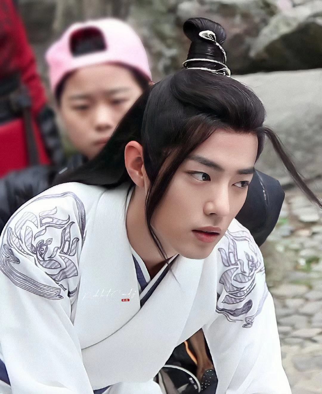 与肖战同期出道,献唱黄轩baby没水花,如今靠棋魂爆红