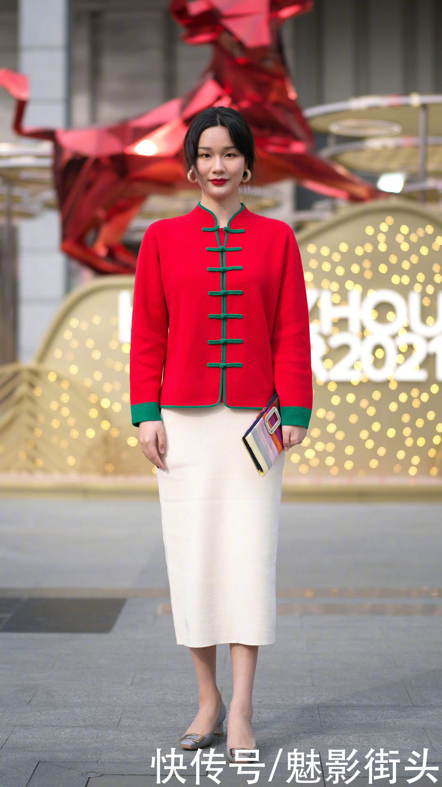 要想生活过得去，就要添加一点绿，这些美女的绿色搭配潮范十足