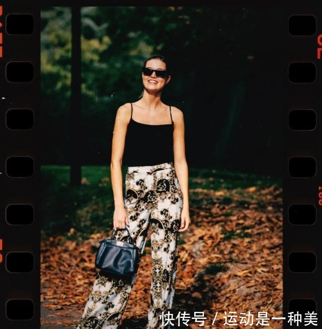 欲望都市2|会穿连衣裙不是真时髦,会穿亚麻裤才是!「海报云旅行」!