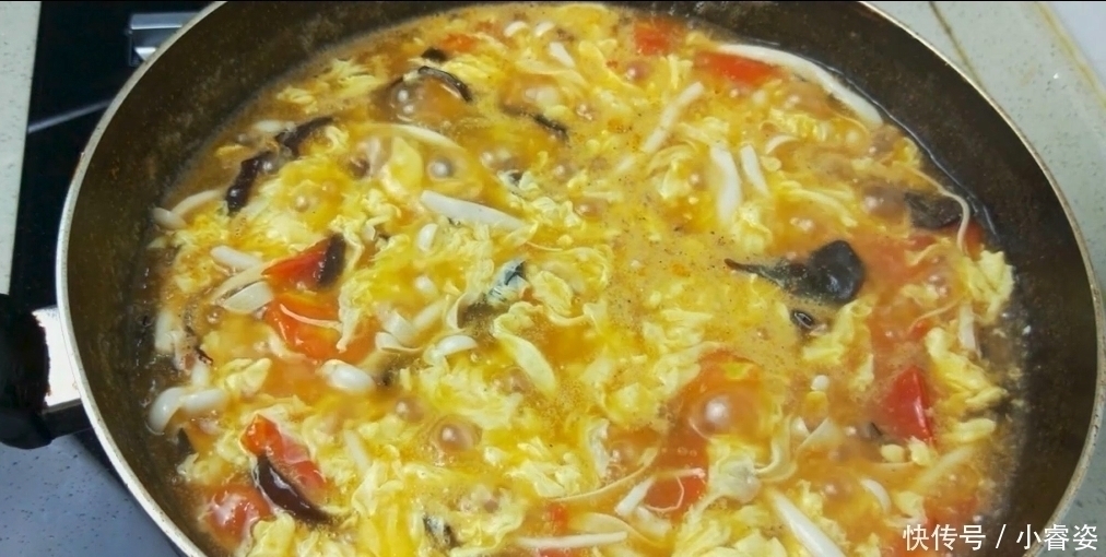 西红柿|夏天要多喝这个汤，8元能做一大锅，开胃又营养，上桌连汁都不剩