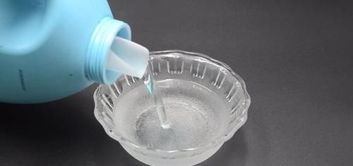  玻璃|不管玻璃有多脏，试试这个小技巧，不用一滴水，干净透亮还不留灰