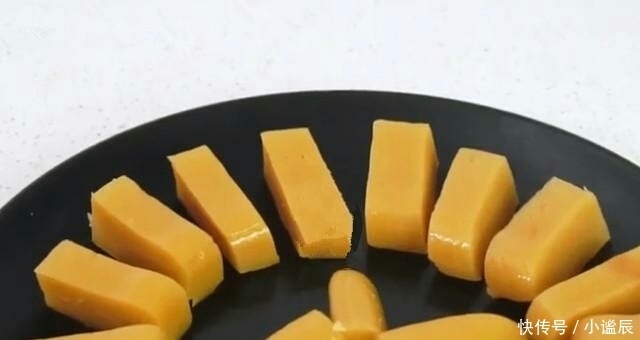红薯最好吃的做法,不蒸不烤不烙饼,香甜可口,一口一块,真好吃