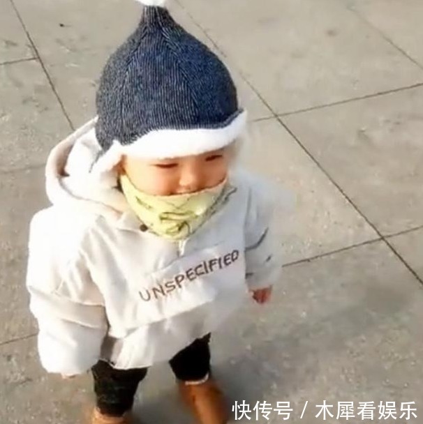 宝宝|和外婆出去散步“走丢”,接下来宝宝的反应,太可爱了