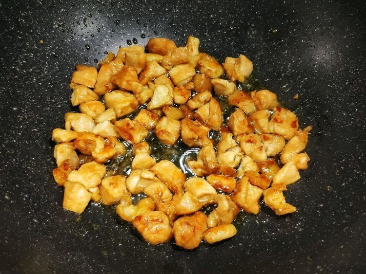 鸡胸肉这样做，嫩滑爽口还下饭，真开胃