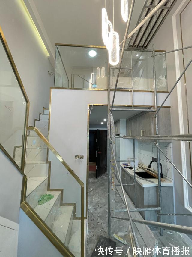 夹层|Loft小公寓装修改造，用板材搭出小夹层，32㎡能做两房两厅