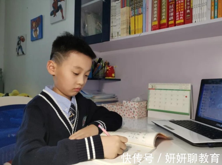 叛逆期|女孩上学太磨蹭,妈妈出招绝地反击,网友:走她的路让她无路可走