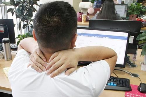 颈部|颈动脉彩超后，发现斑块，能按揉颈部吗？会引发斑块脱落吗？