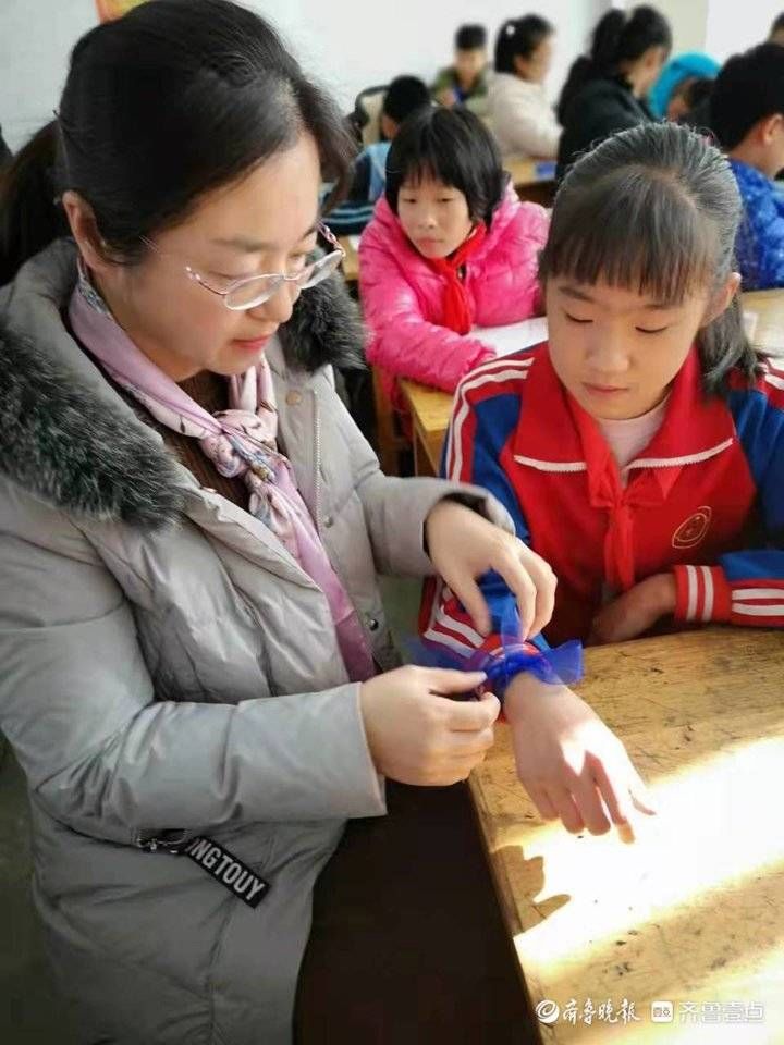 学生|莒县招贤小学优秀教师李娟娟：谆谆教导育新秀，默默无闻勤耕耘