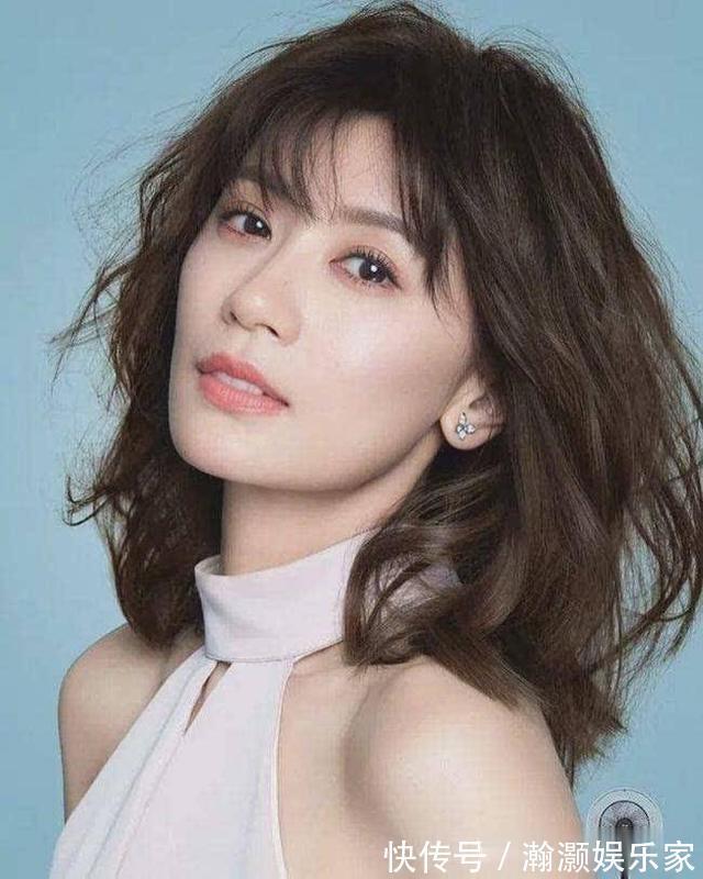 发型 女人过了50岁尽量别留长发、烫卷发!推荐明星这些发型,真洋气