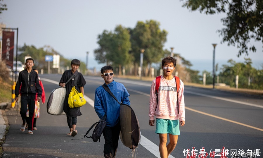 海南：一起感受最美滨海旅游公路