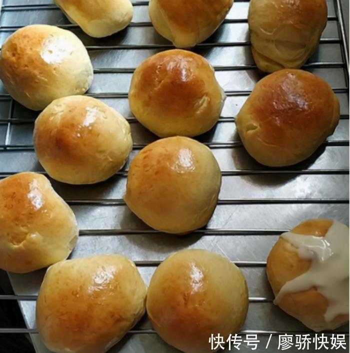 抹茶|味道超级棒的奶油面包，教你怎么做，比外面卖的还好吃！