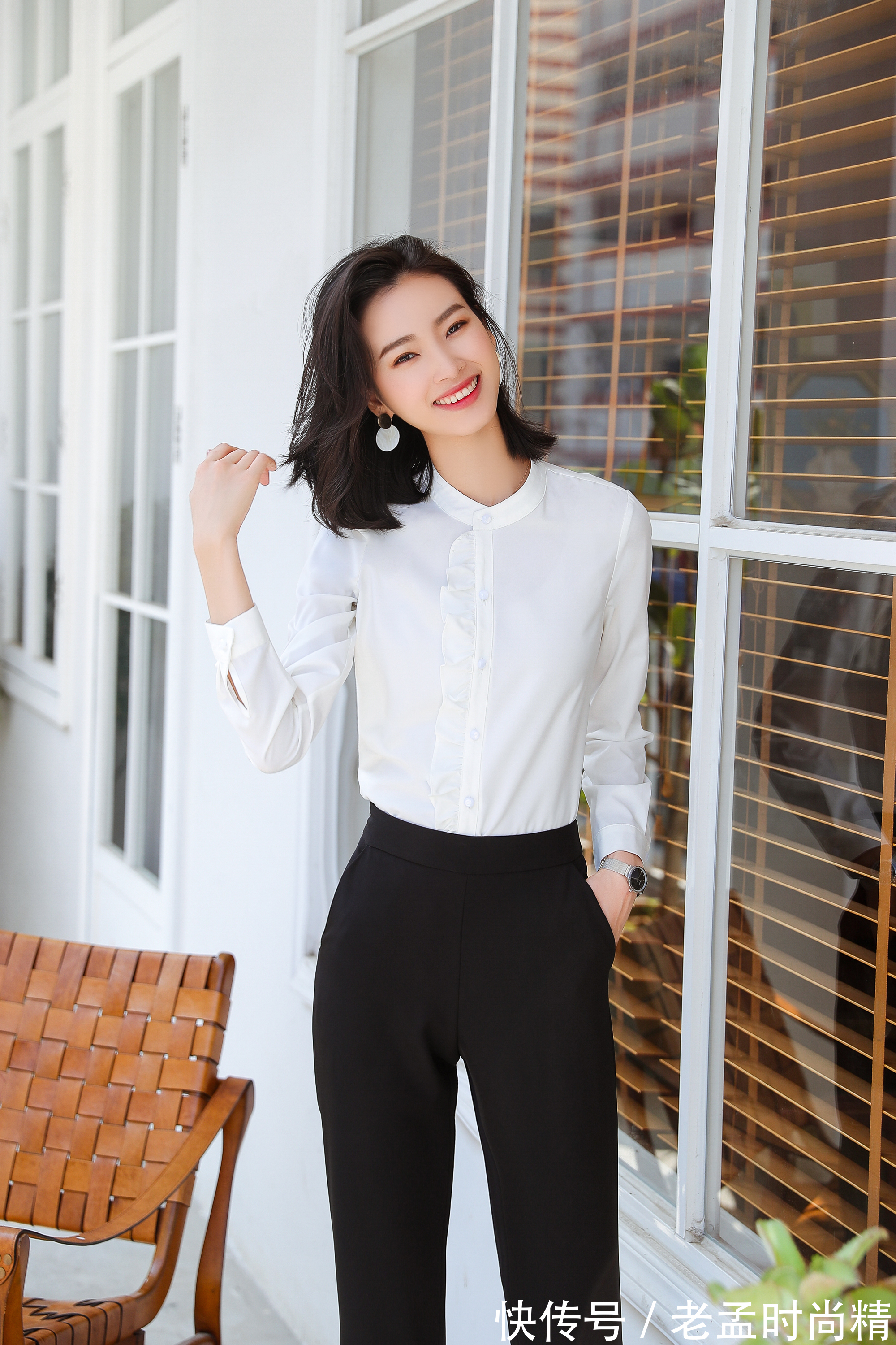 职业套装 黑色衬衫职业套装非常推荐