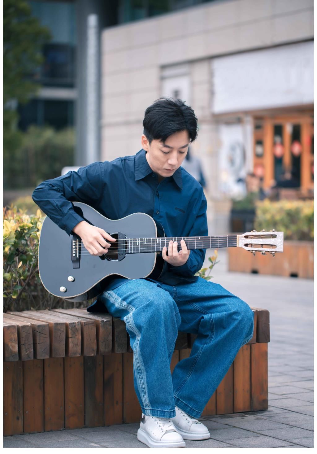 新时代|张磊用歌声传递正能量 新作连发致敬新时代