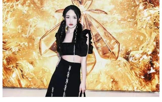 |盘点女孩子那些奇葩搞笑名场面，智商不在线系列，真会玩