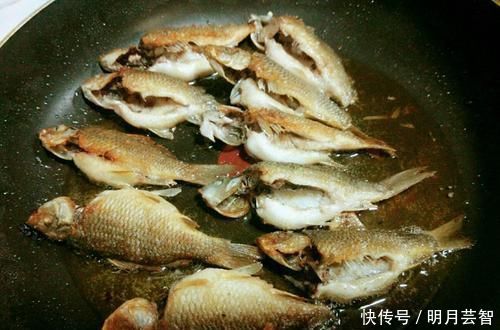 血管最“喜欢”的几种食物,多吃可清除血管垃圾,让血管变年轻