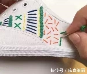 diy 小白鞋穿腻了?试下刺绣后的小白鞋,一样穿出“花”样!附教程