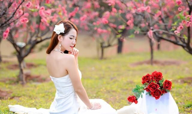 唐诗宋词$仅次于李清照的女词人,一首幽怨的闺怨诗词写出“断肠芳草远”