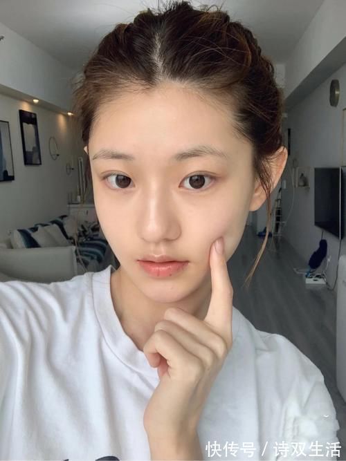 卸妆油|去黑头粉刺闭口最有效的方法有哪些?几个小方法,来试试吧