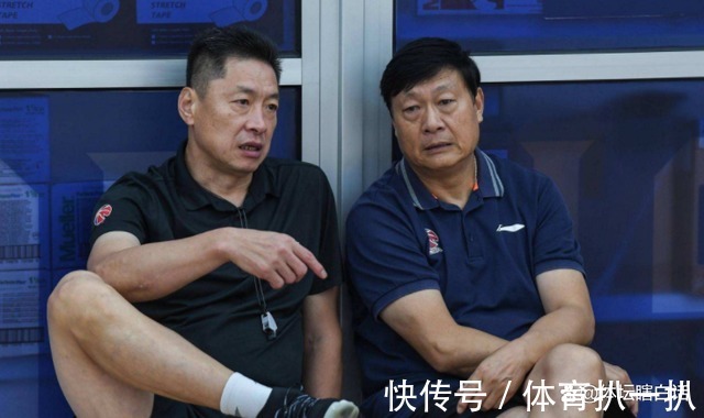 李添荣|正式加盟!上海男篮签下2米15大中锋 希望之星让人期待