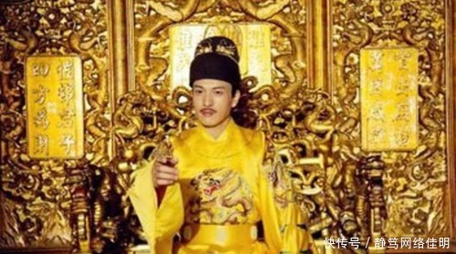 不到|嬴政龙袍为黑色,其他皇帝为何不敢穿?原因猜不到