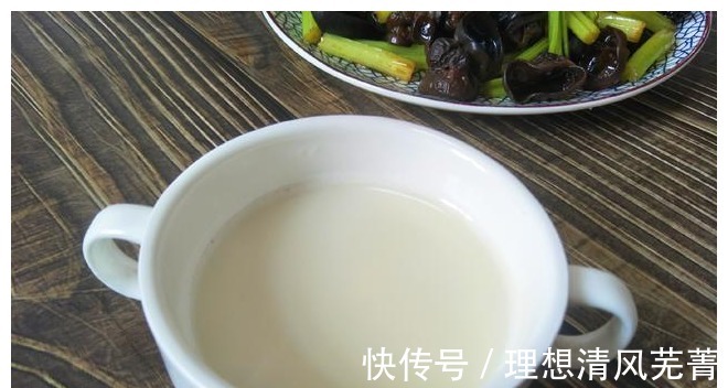 破壁机|破壁机瘦身食谱，4样食材扔进去，低脂又营养，出锅浓香好喝！