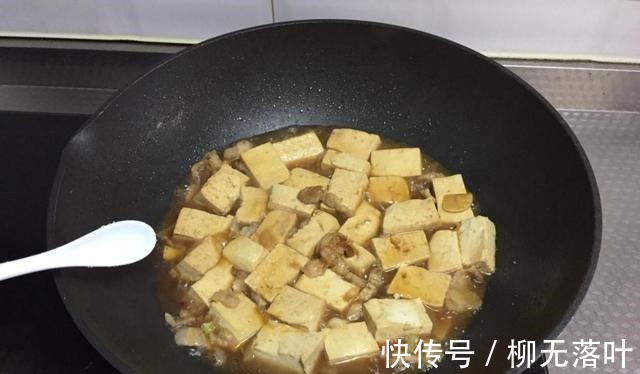 步骤|家常炖豆腐，硬“硬炖”，搭配五花肉味道更“绝”！