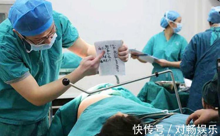 医生|进入产房前,婆婆偷偷塞给医生一张纸条,得知内容后产妇哭成泪人
