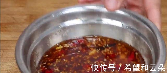 今天才知道，白洋葱和紫洋葱的区别，挑选也有窍门，不要再乱买了！