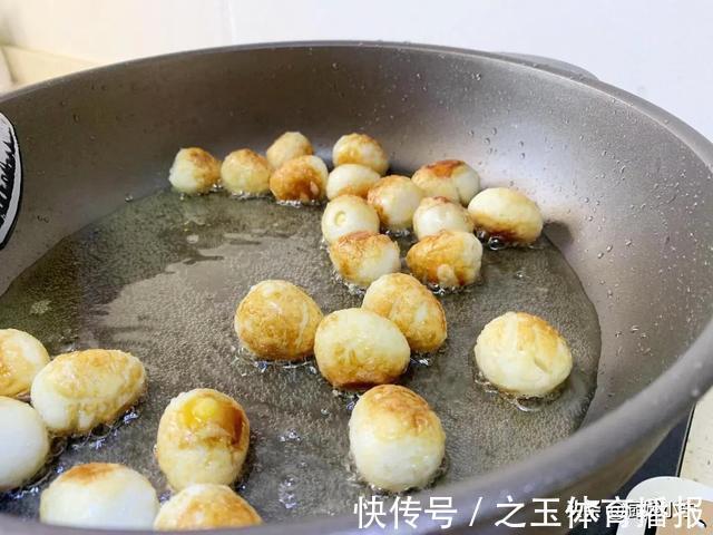 玉米淀粉|饭店38一份虎皮鹌鹑蛋，教你在家做，成本5块钱，比卖的还好吃