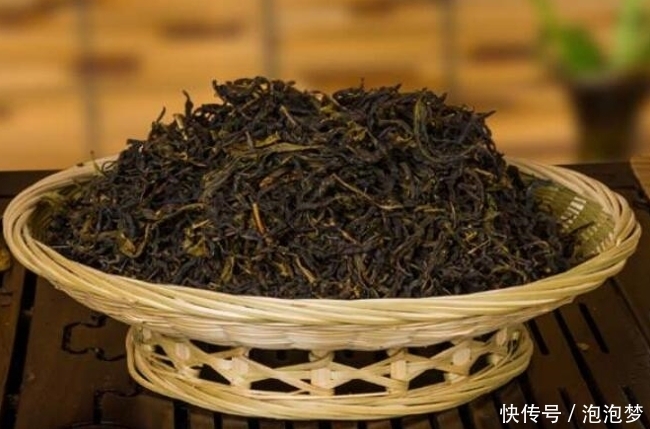 白開水|常年喝茶葉的人和只喝白開水的人,誰的身體會(huì)更好?