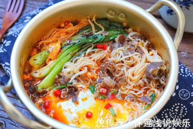 调制|适合冬季吃的面条,有肉有菜还有蛋,一碗下肚从头暖到脚,真舒服
