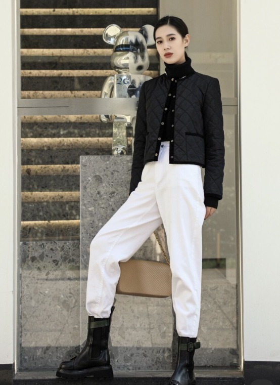 塞衣角|冬天怎么穿阔腿裤?建议搭配这4种上衣,显高显瘦不是梦