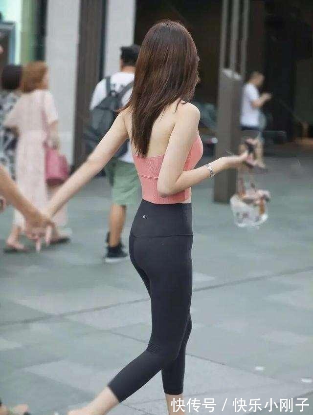 套头衫 打底裤大方好看又有气质感,凸显高贵典雅气质,时尚气质达到极致