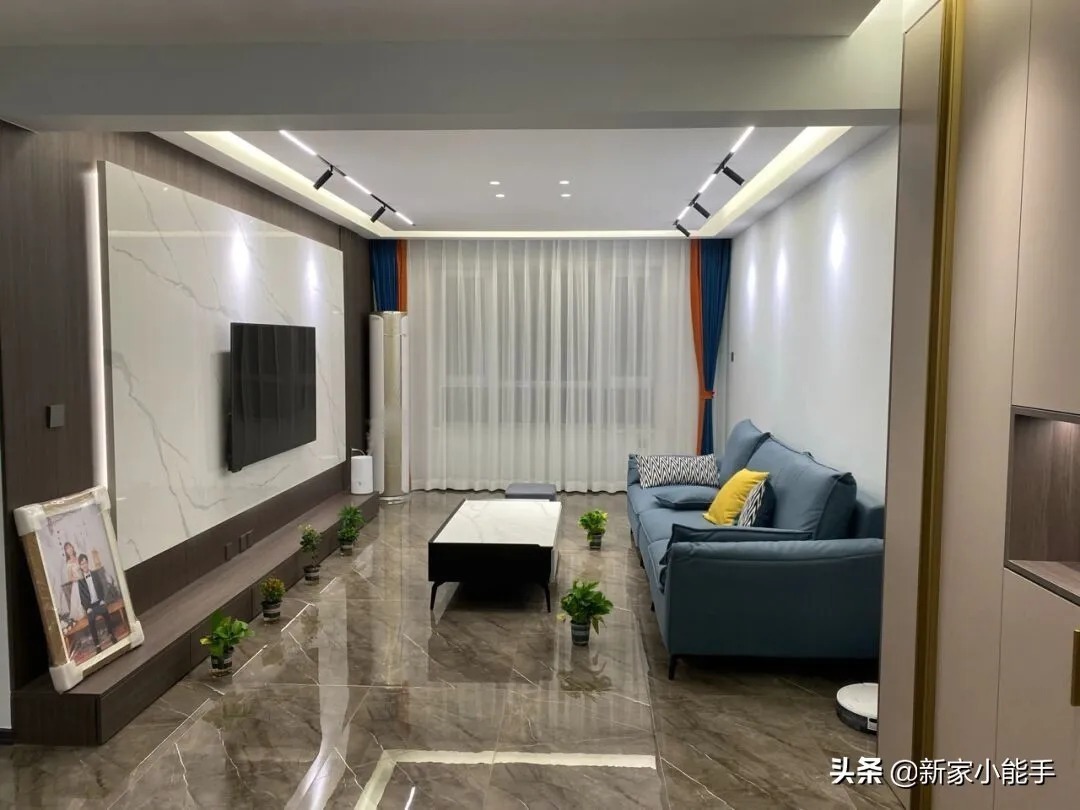 窗帘|幸福的婚房，坚持全屋无主灯的设计很好看，悬空电视墙更喜欢
