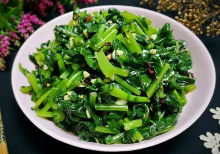 肠道|天冷了,遇见此菜买10斤,每天炒一盘,止咳润肺,给肠道洗洗澡