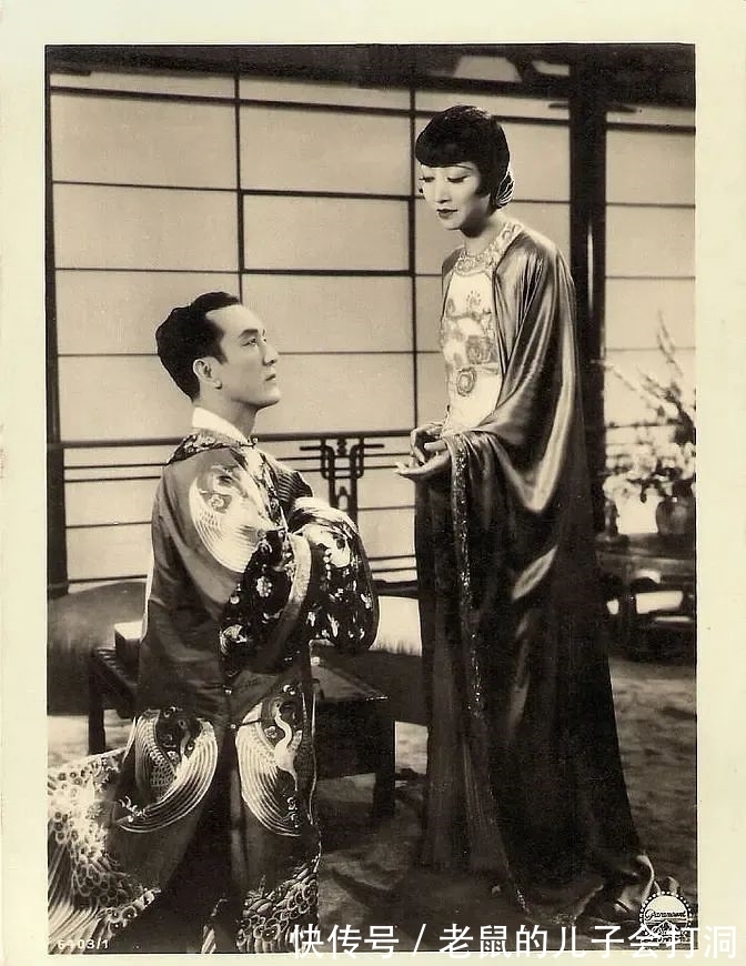 海逝|憑什么都罵她不要臉？