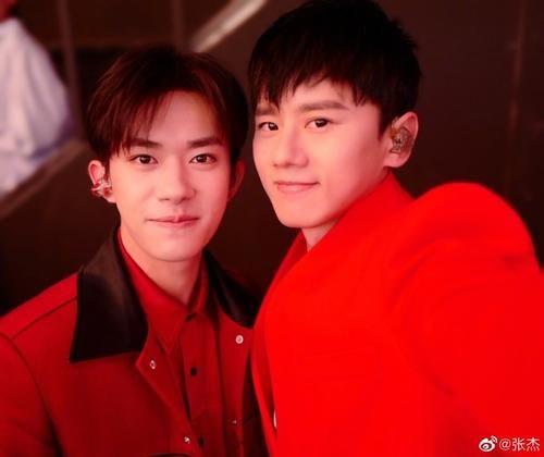 易烊千玺和春晚假发!居然是大型连续剧啊!四字弟弟也素颜回应啦