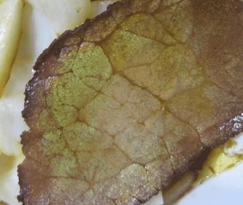  绿光|牛肉表面有“绿光”还吃吗？肉贩透露实情，网友：后悔没早点知道