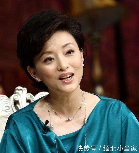 硬笔书法&杨澜有多美,她的书法也有多美,书协大佬也羡慕:希望多交流