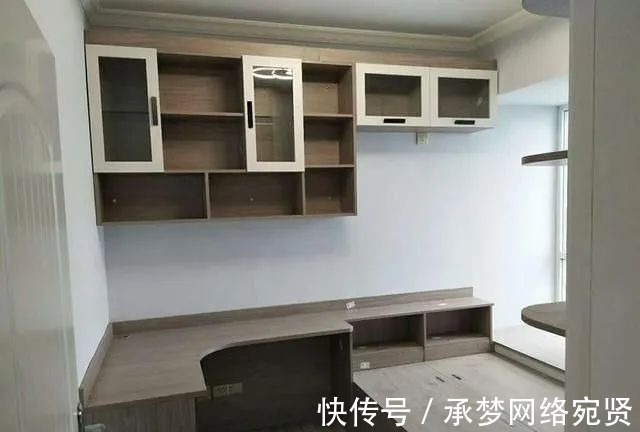亲戚|后悔当初没听亲戚劝,偏要请木工手打柜子!现在老后悔了