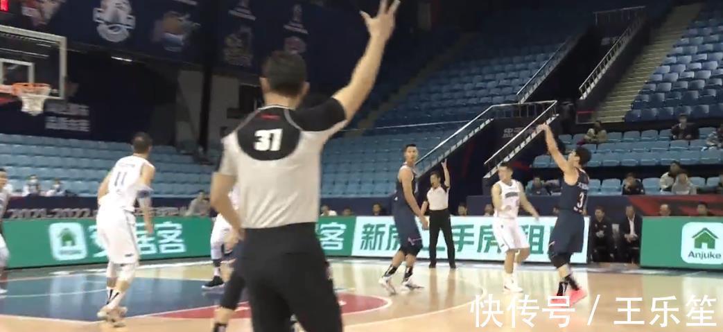 苏伟|阿联3分百发百中,周鹏莱多疯狂甩狙,最后时刻两人狰狞发飙