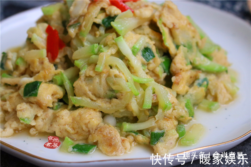 女儿点名要吃此菜，烹调简单，鲜嫩香软，清热利尿低热量