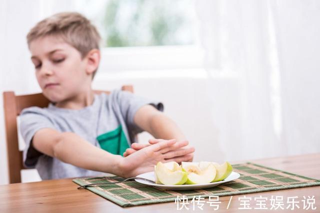 习惯|心理学家孩子有几种吃饭习惯，暗示他内心自卑压抑，该警觉了