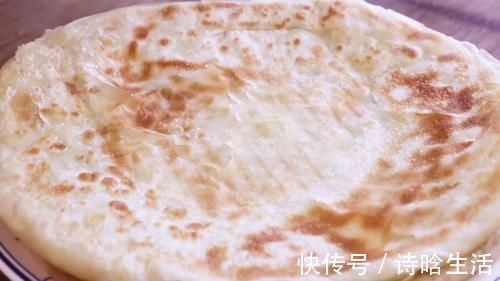 烙饼时，不要直接烙，多加这两步，饼柔软又起层，3分钟就能出锅
