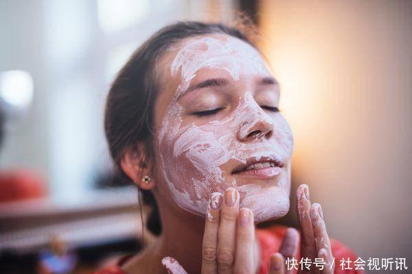 回首过去一年，总结这些高性价比的精华，又美白又抗老不输大牌！