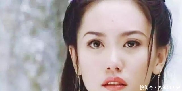 10年复盘,俞岱岩能轻易识别殷素素,难道认不出“白袍客”