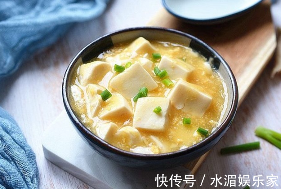 水淀粉|豆腐和它搭配在一起，看起来非常下饭，一上桌大人孩子抢着吃