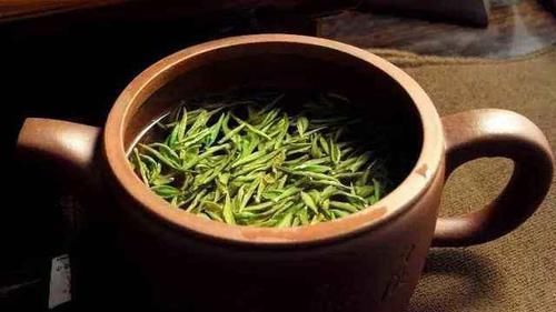 效果|红茶、绿茶、乌龙茶，哪种茶更利于减肥？喝对了，减肥效果更好