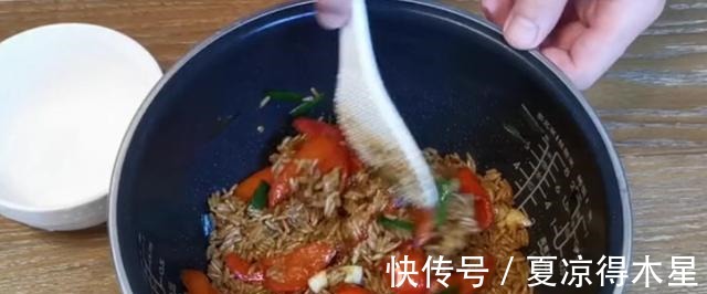 我和爸爸|好吃又简单的电饭锅拌饭，上班族手残族都能轻松搞定！