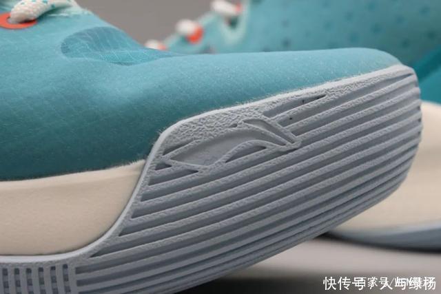 球鞋|换汤不换药还是大有改进这双300块的国产球鞋你会喜欢吗